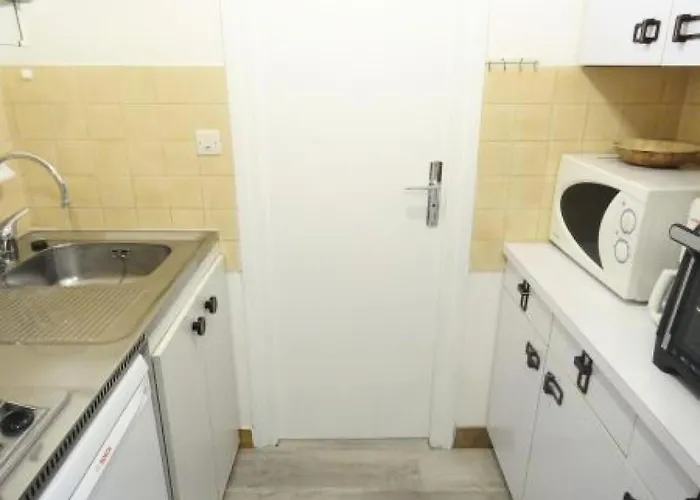 Le Chateau Durieux 4 - Confort Pour Ce Bien Situe ! Mae-6994